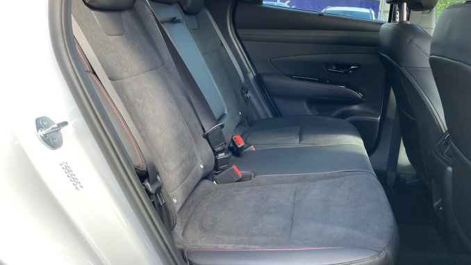 Hyundai TUCSON 1.6T 239 Hybrid N Line Edition 5dr Auto Hybrid Estate - Image 16